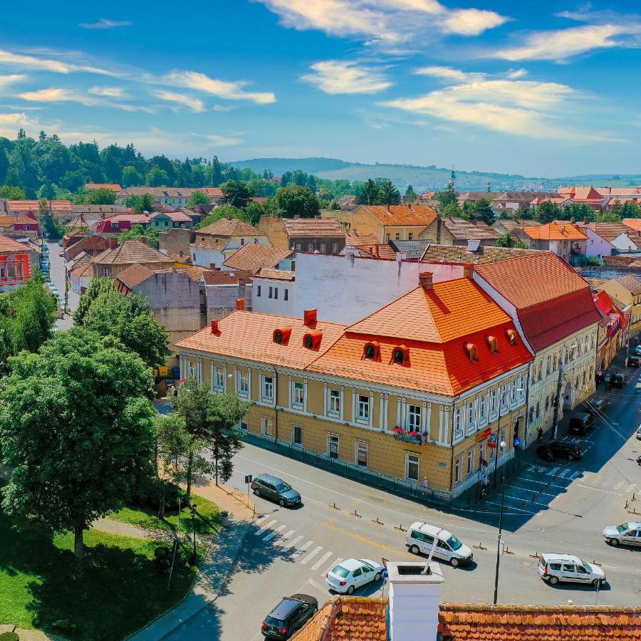 Haller Boutique Târgu-Mureş Esterno foto