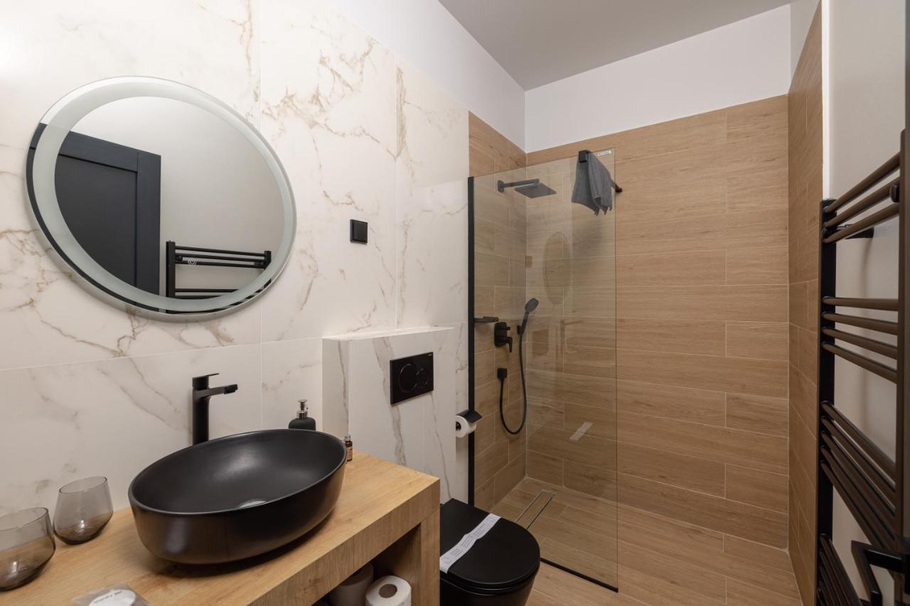 Haller Boutique Târgu-Mureş Esterno foto