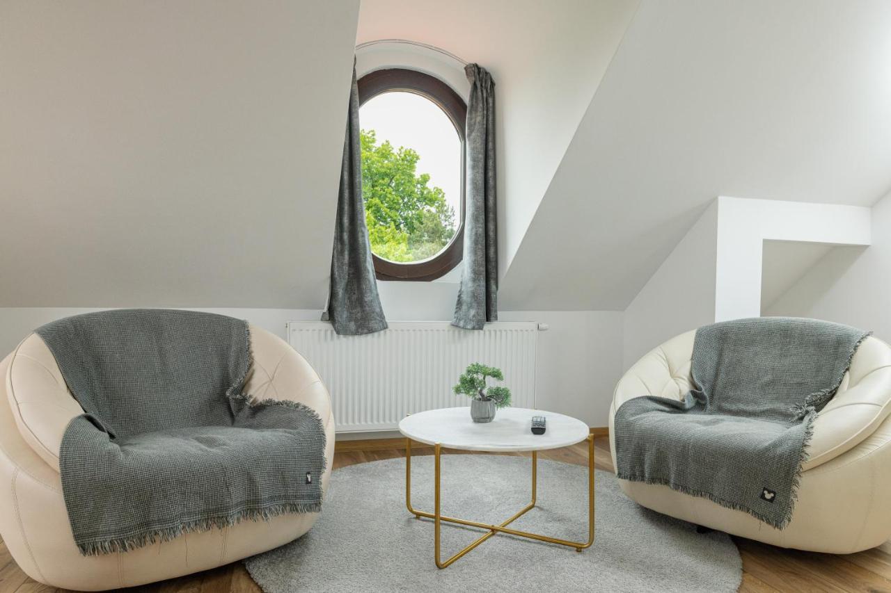 Haller Boutique Târgu-Mureş Esterno foto