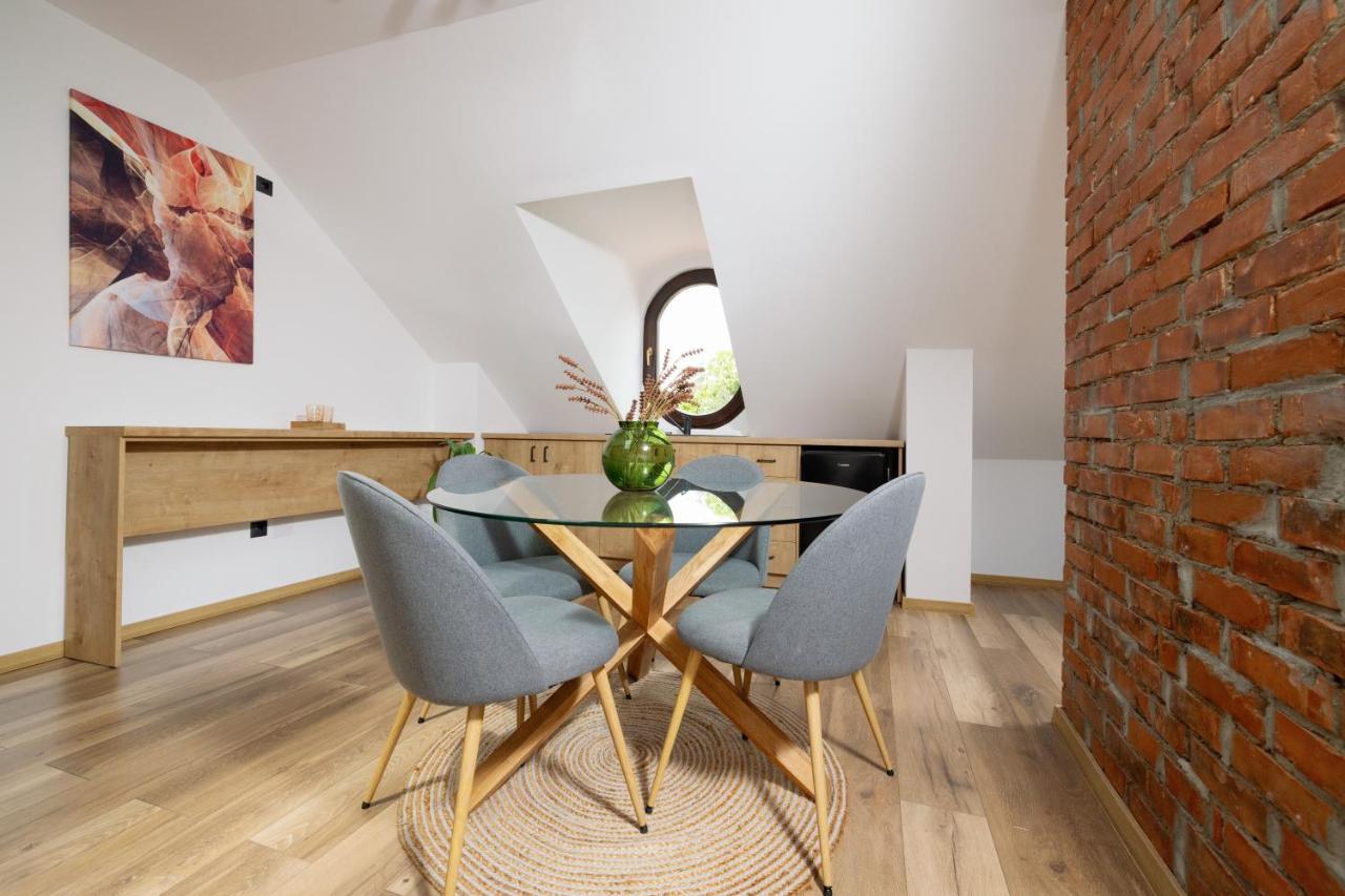 Haller Boutique Târgu-Mureş Esterno foto